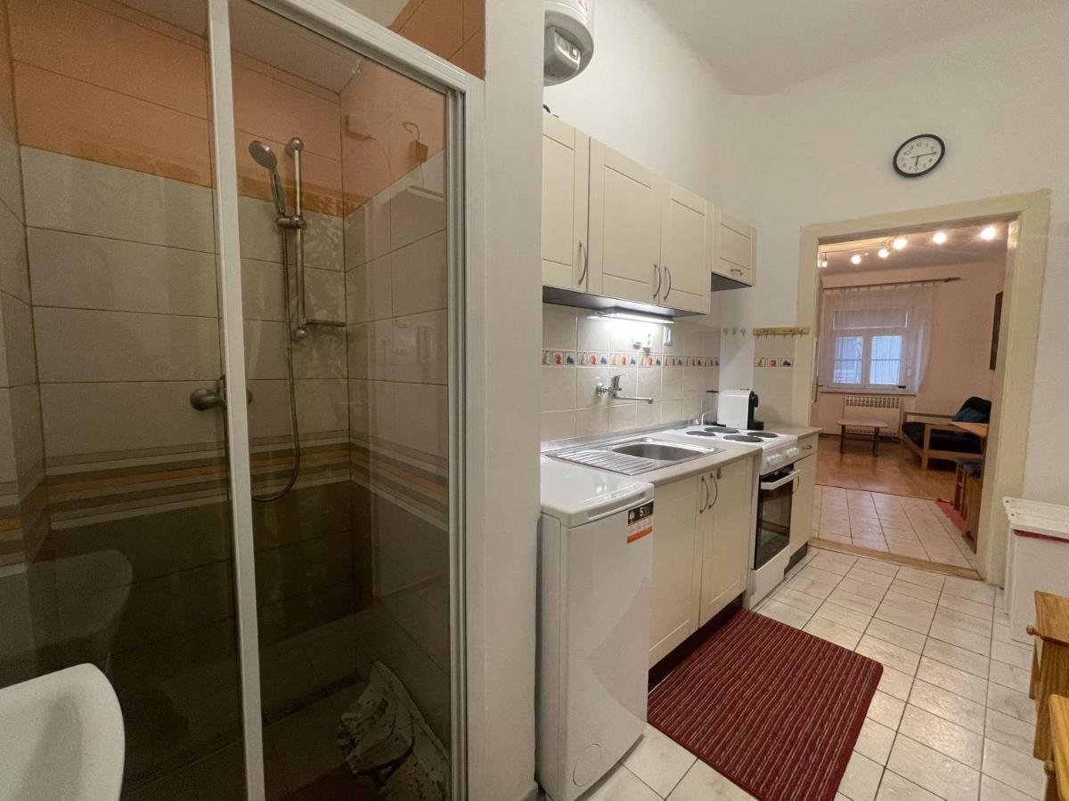 Orient Express Istanbul By Zazi Apartment บราติสลาวา ภายนอก รูปภาพ