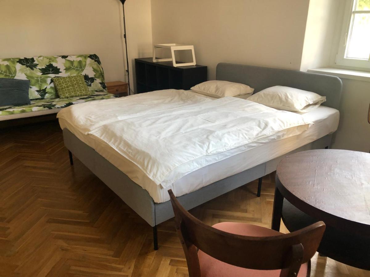 Orient Express Istanbul By Zazi Apartment บราติสลาวา ภายนอก รูปภาพ